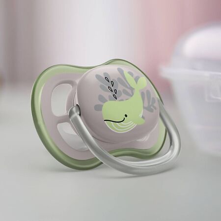 Philips Avent Пустышка Ultra Air SCF086/05 в комплекте с футляром для хранения и стерилизации 6-18 мес 1 шт